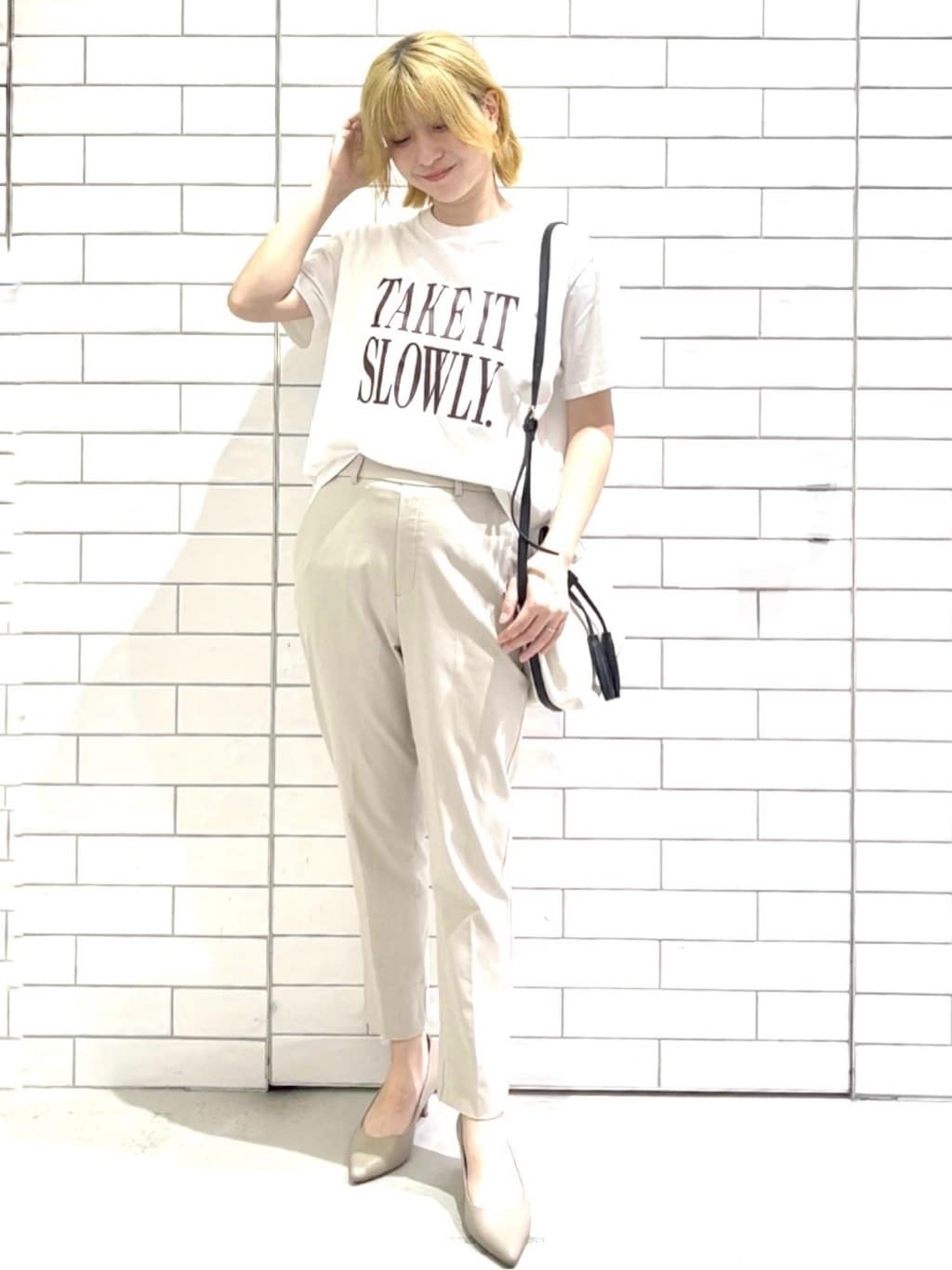 しおりさんの「OPAQUE.CLIP｜ロゴプリントTシャツ【洗濯機洗い可】」を使ったコーディネート