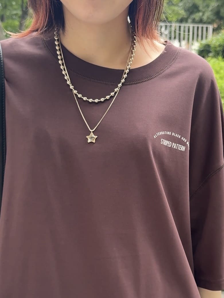 𝐜𝐡𝐢𝐤𝐚さんの「SHOO･LA･RUE｜【ひんやり/汗ジミ軽減/UVカット】プリントアソート BIG Tシャツ」を使ったコーディネート