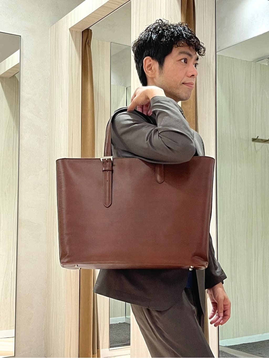 URAさんの「TAKEO KIKUCHI｜【COOL CITY WEAR】アーバンクール ジャケット /接触冷感・吸水速乾」を使ったコーディネート