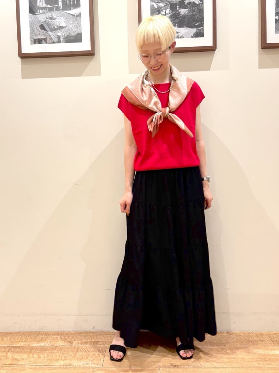 Ayumiさんの「SHOO･LA･RUE｜【洗える/S-LL/ひんやり】さらりと好印象　総針フレンチスリーブニット」を使ったコーディネート