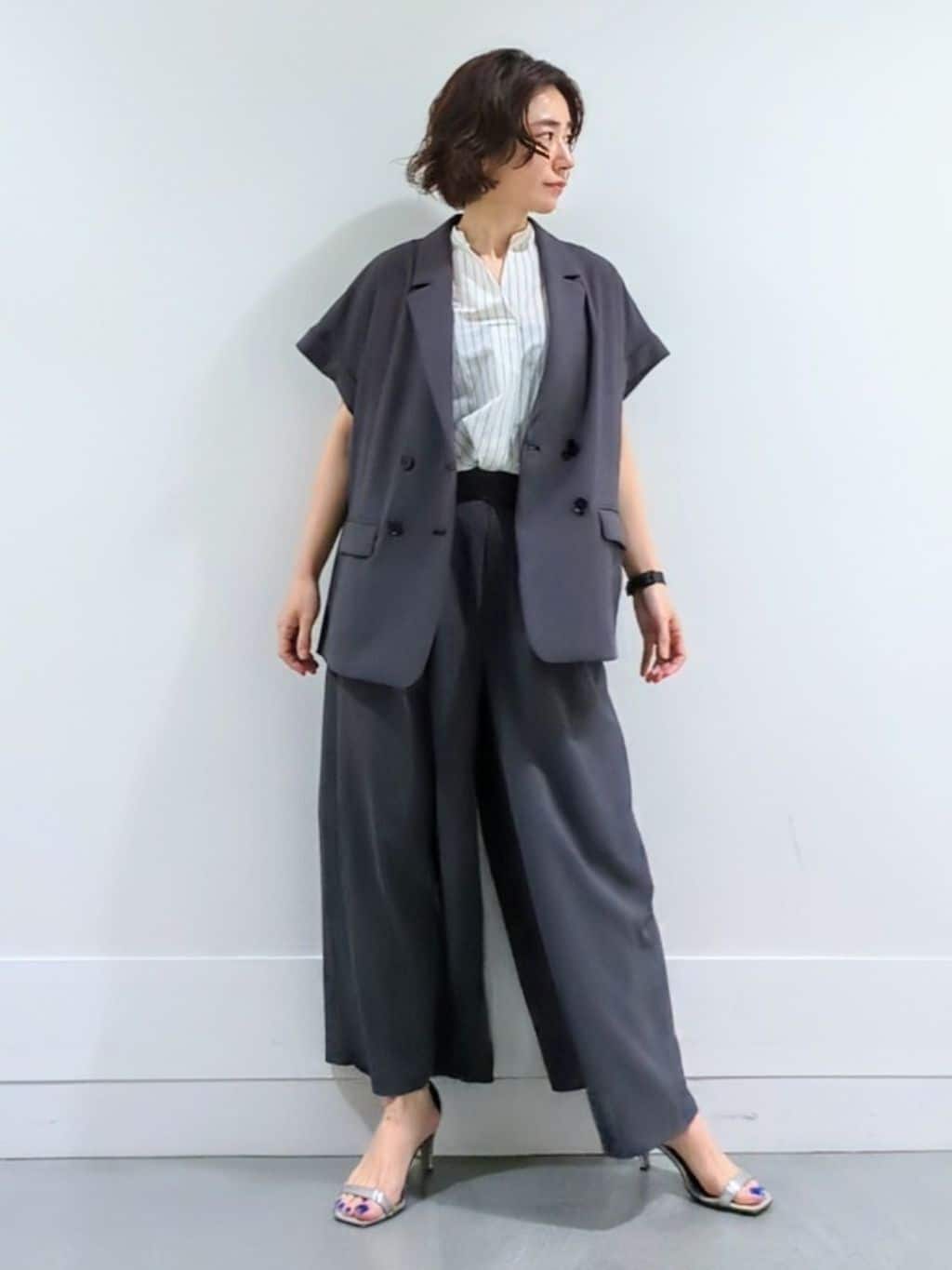 ミズタさんの「UNTITLED｜【洗える/スキッパー】フレンチスリーブシアーブラウス」を使ったコーディネート