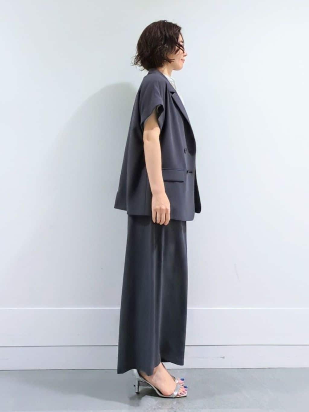 ミズタさんの「UNTITLED｜【洗える/スキッパー】フレンチスリーブシアーブラウス」を使ったコーディネート