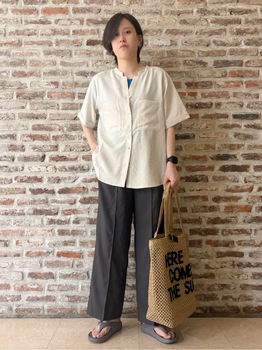 しばさんの「THE SHOP TK｜ダブルポケット5分袖シャツ/体型カバー／洗濯機OK」を使ったコーディネート