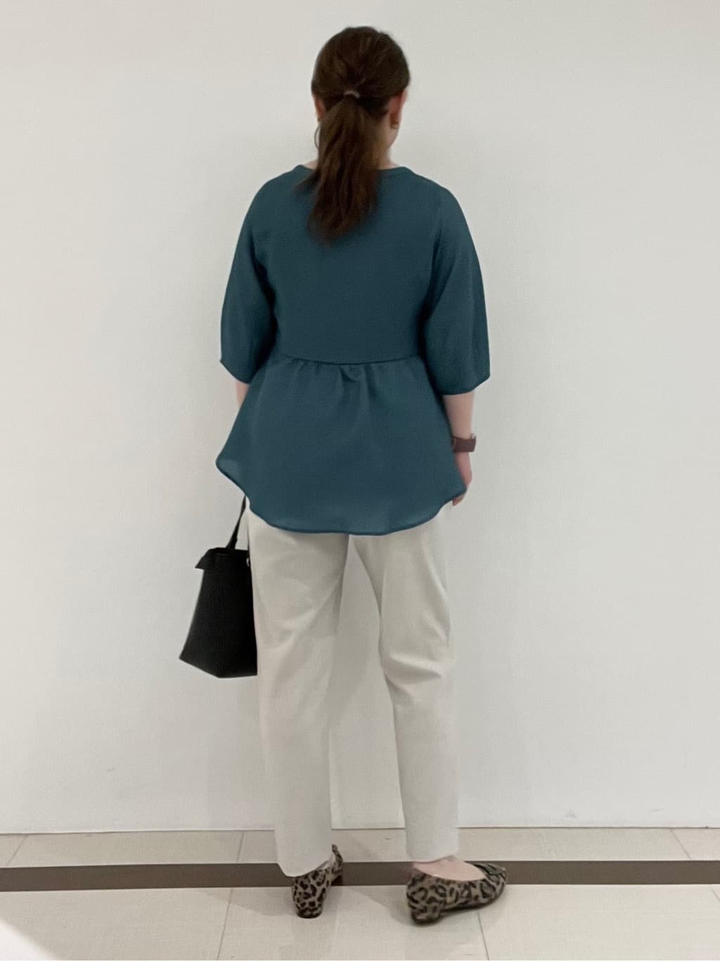 Hiroさんの「Reflect｜【すっきり見え！長め丈】ペプラムデザインシアーブラウス」を使ったコーディネート