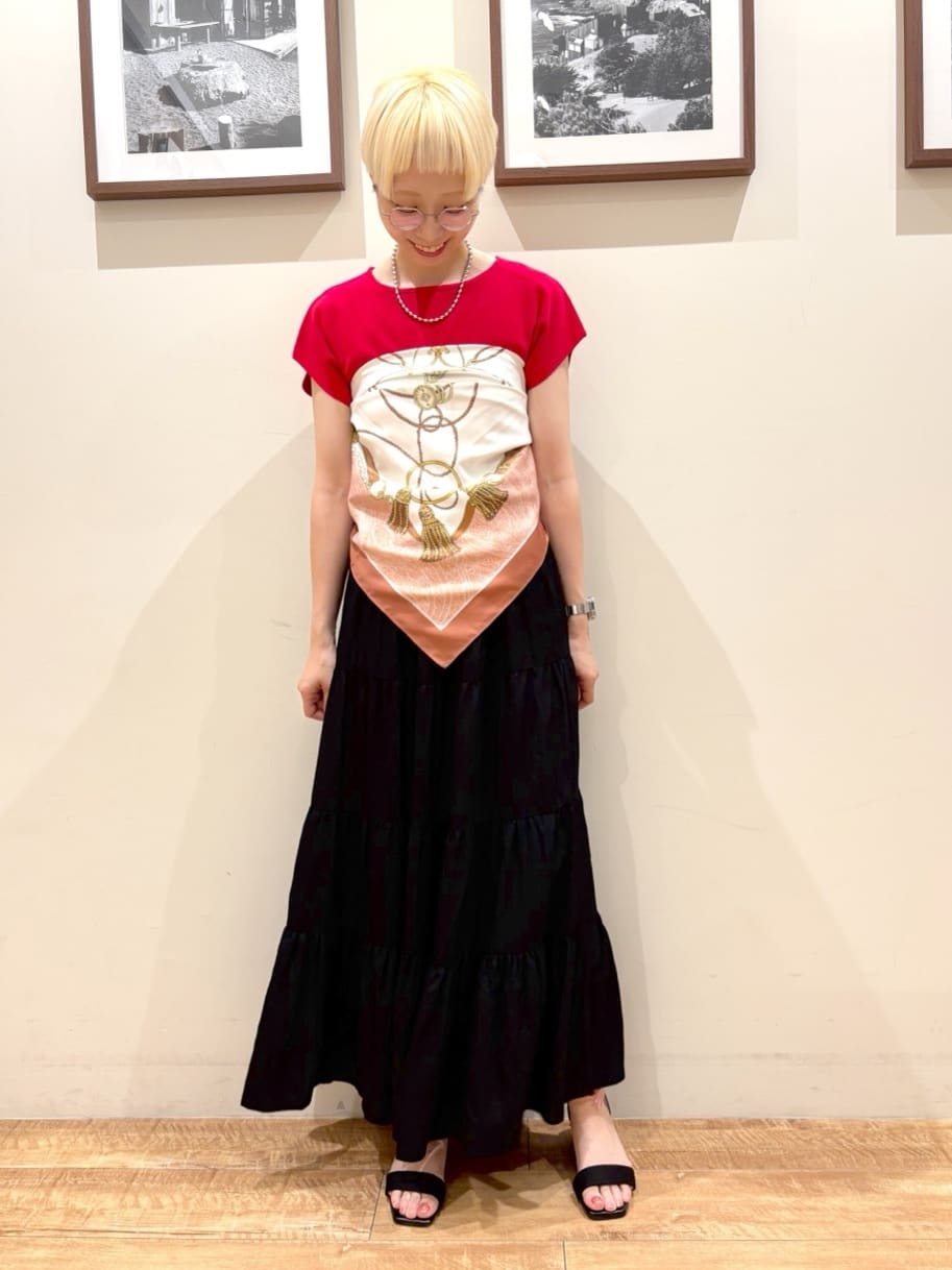 Ayumiさんの「SHOO･LA･RUE｜【洗える/S-LL/ひんやり】さらりと好印象　総針フレンチスリーブニット」を使ったコーディネート
