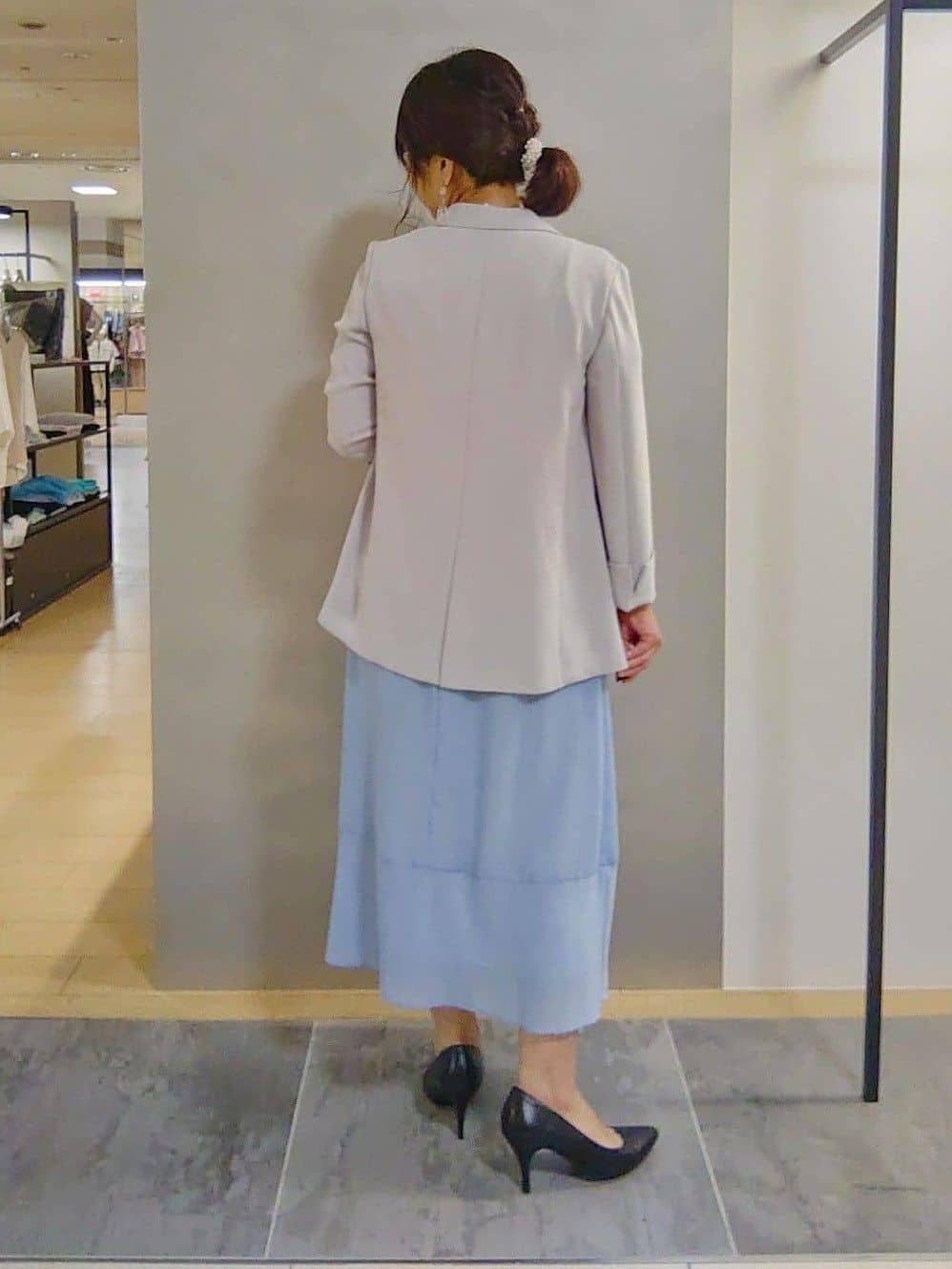 TOMOMIさんの「INDIVI｜【着る日傘／遮熱／UVケア】ダブルジャケット」を使ったコーディネート