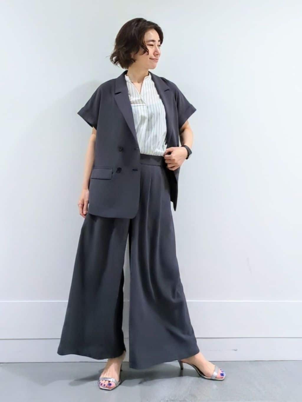 ミズタさんの「UNTITLED｜【洗える/スキッパー】フレンチスリーブシアーブラウス」を使ったコーディネート