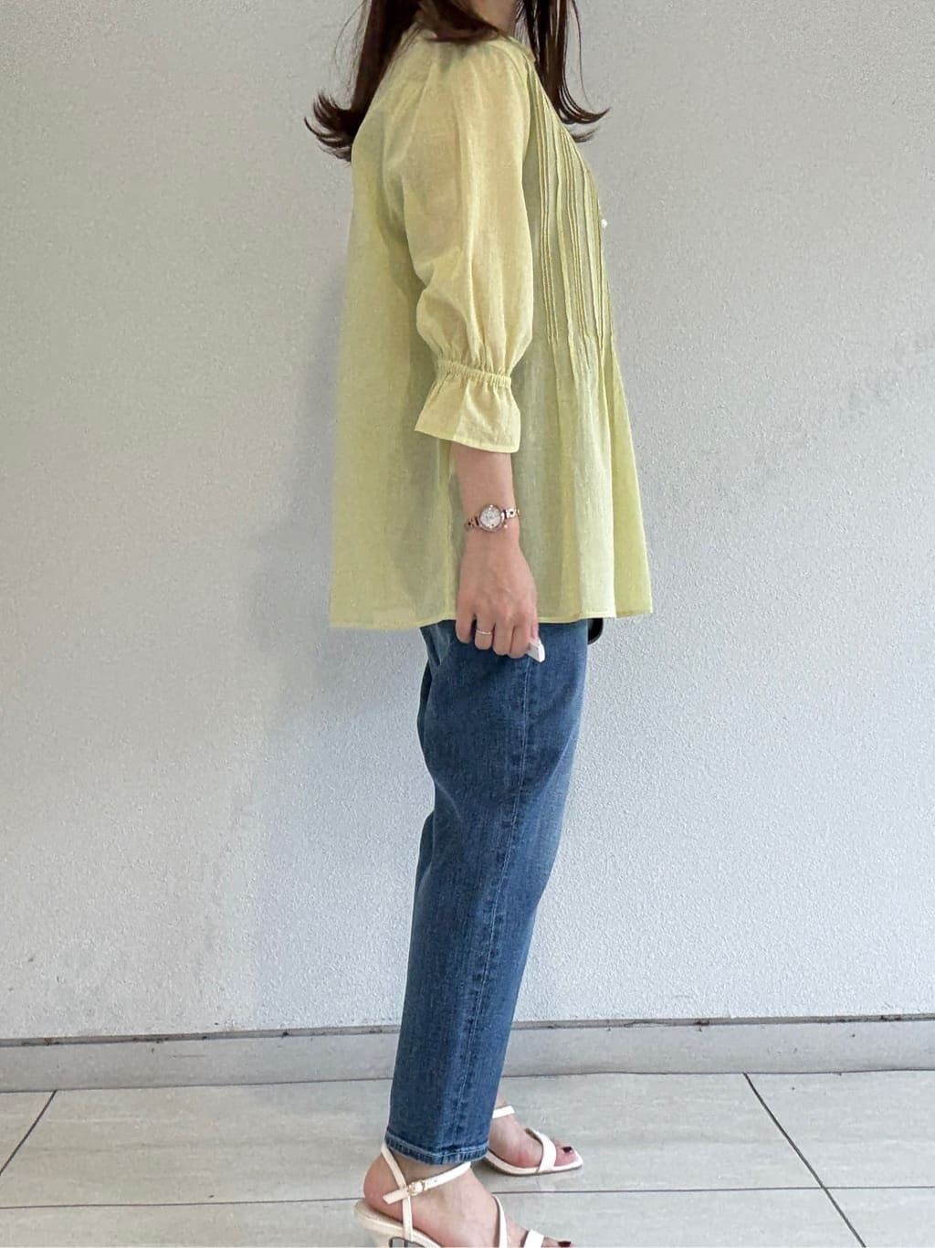 kahoさんの「INDIVI｜【褒められデニム】スリムストレート デニムパンツ」を使ったコーディネート