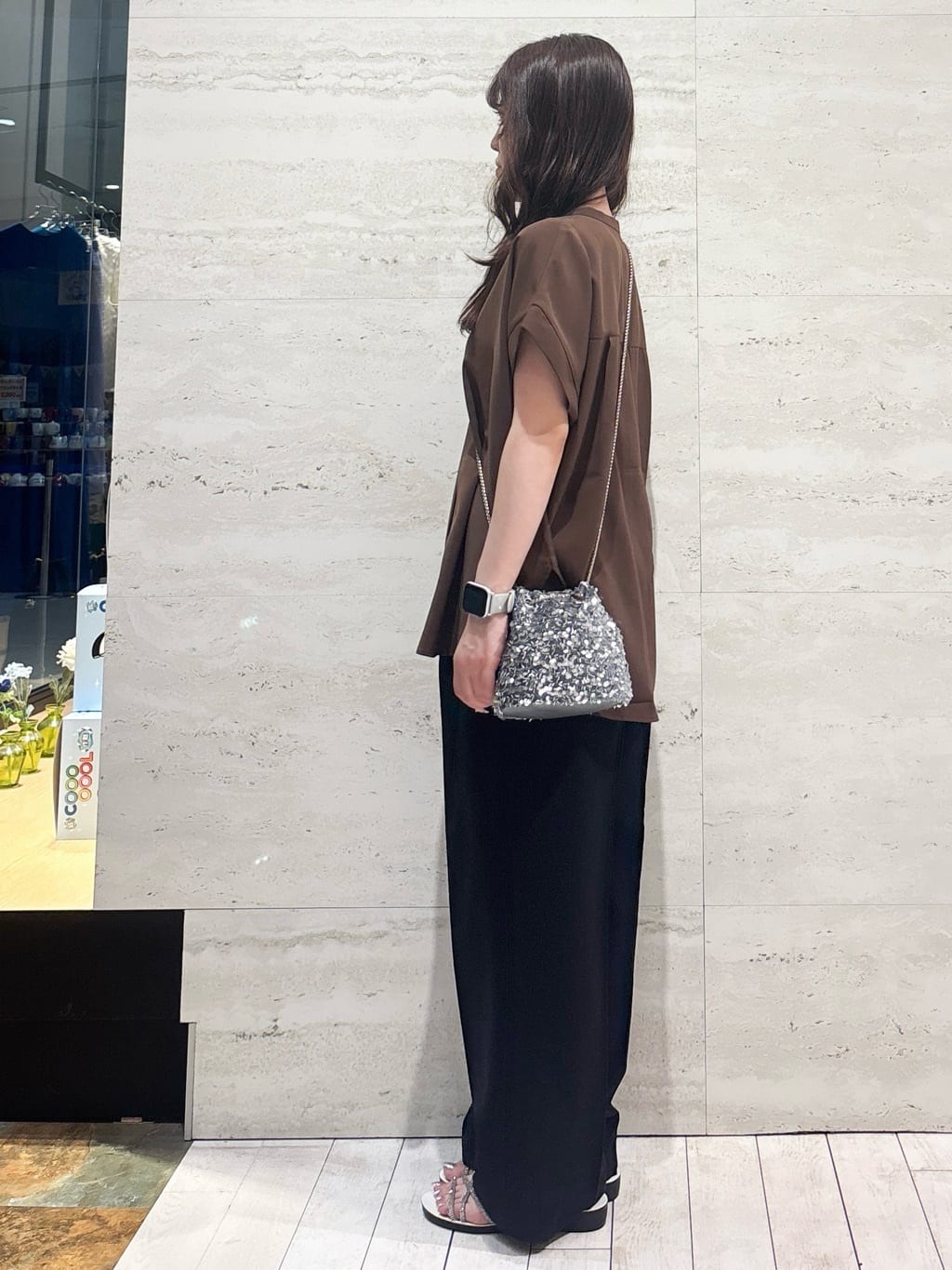 かほさんの「OPAQUE.CLIP｜《7色展開／SS-LLサイズ》ストレッチスキッパーブラウス／セットアップ対応【洗濯機洗い可／防シワ】」を使ったコーディネート