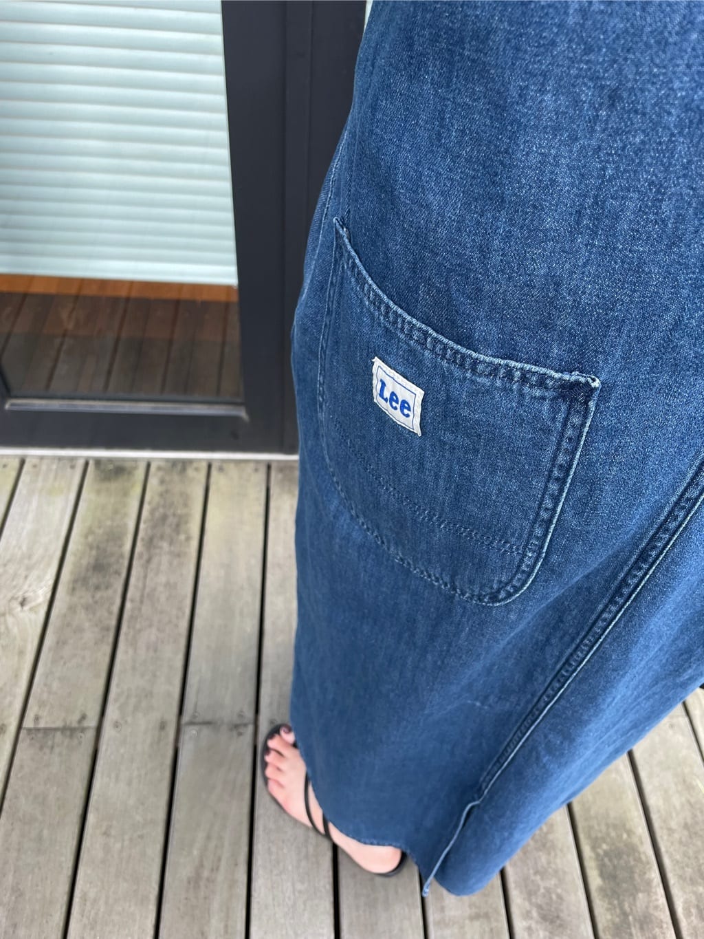 NATSUMIさんの「grove｜【Lee】DENIM CAMISOLE DRESS」を使ったコーディネート