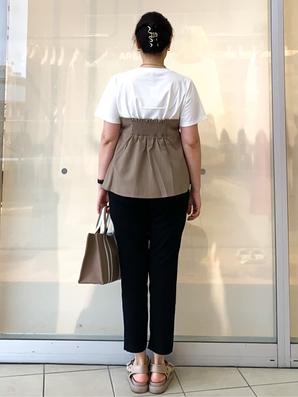 Jeanさんの「OPAQUE.CLIP｜タックビスチェドッキングカットソー【洗濯機洗い可】」を使ったコーディネート