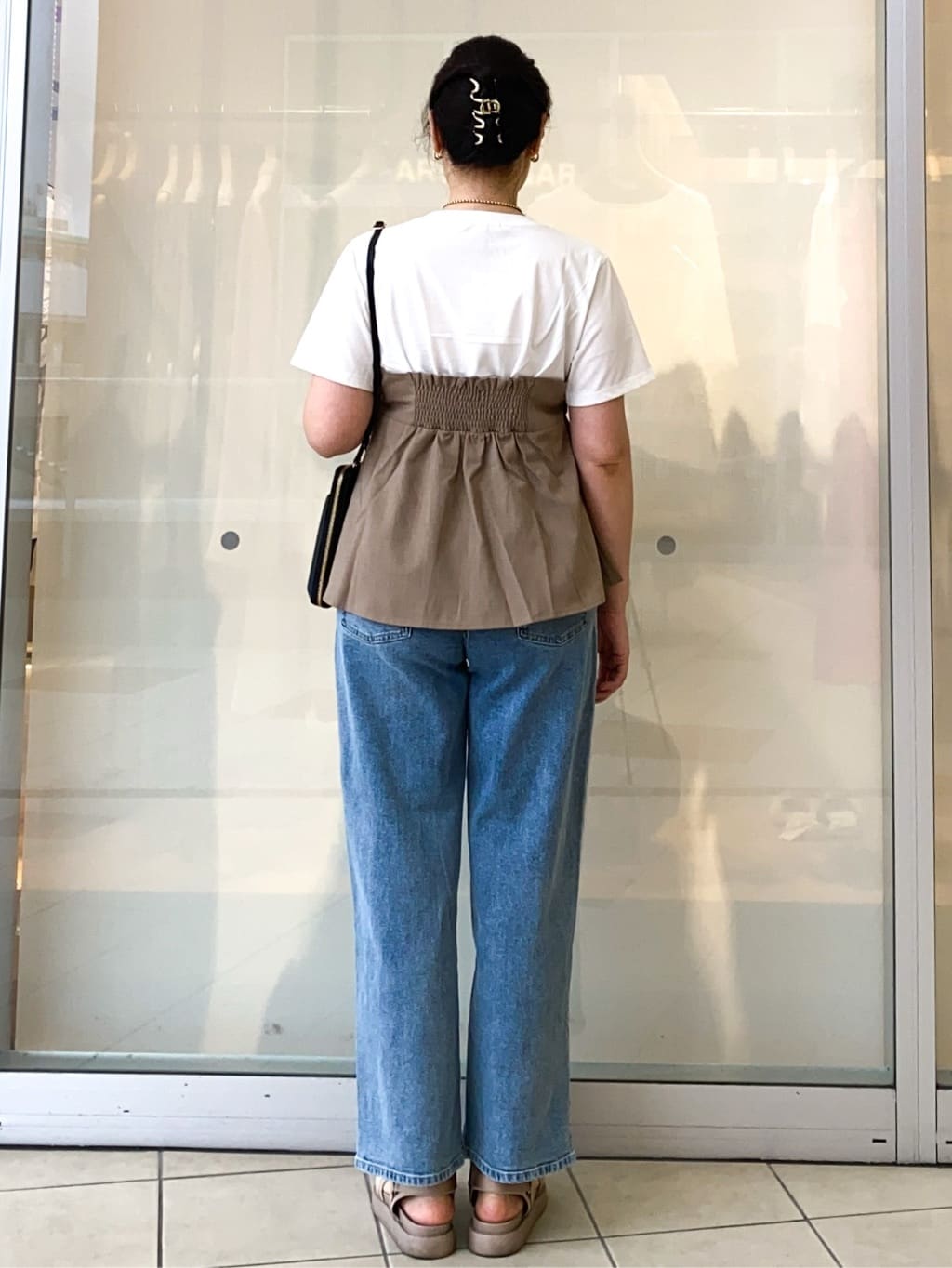 Jeanさんの「OPAQUE.CLIP｜タックビスチェドッキングカットソー【洗濯機洗い可】」を使ったコーディネート