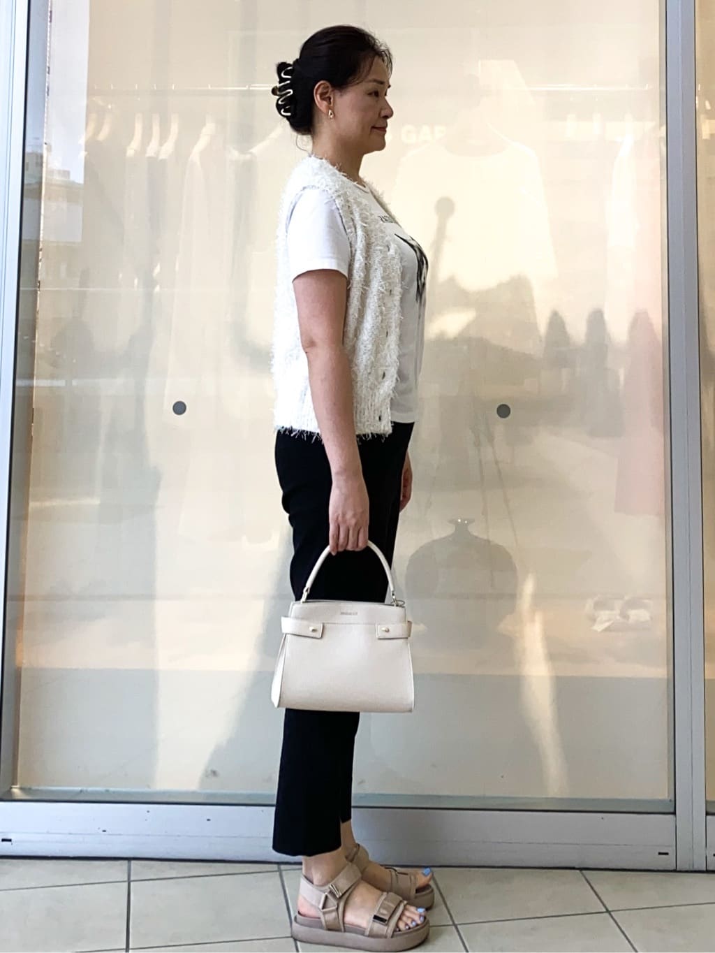 Jeanさんの「OPAQUE.CLIP｜《Can Cam掲載》フリンジシャギーコンパクトベスト【洗濯機洗い可】」を使ったコーディネート