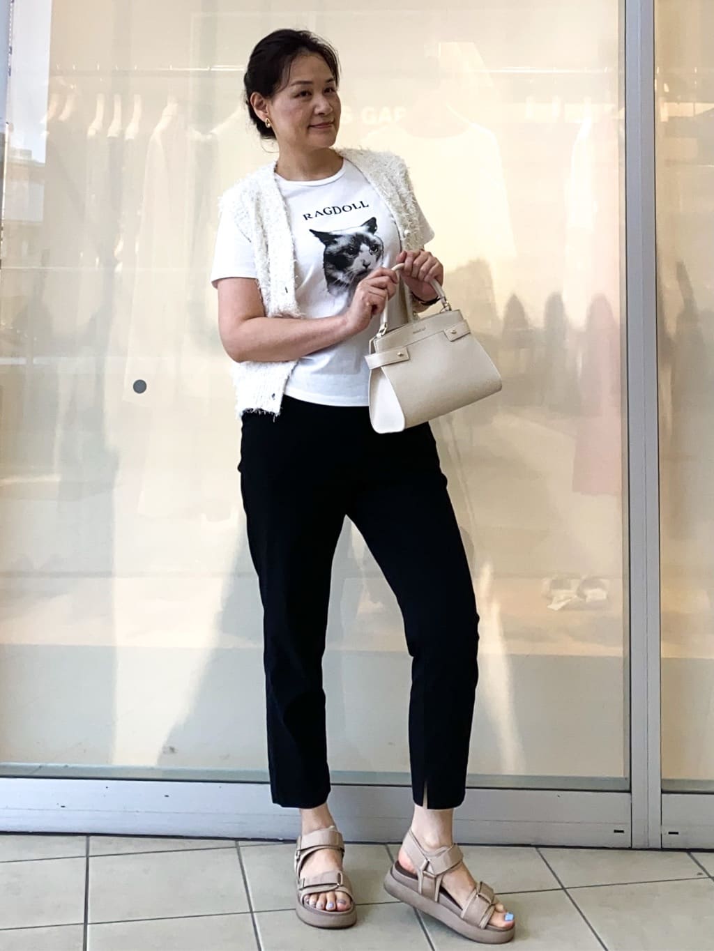 Jeanさんの「OPAQUE.CLIP｜《Can Cam掲載》フリンジシャギーコンパクトベスト【洗濯機洗い可】」を使ったコーディネート