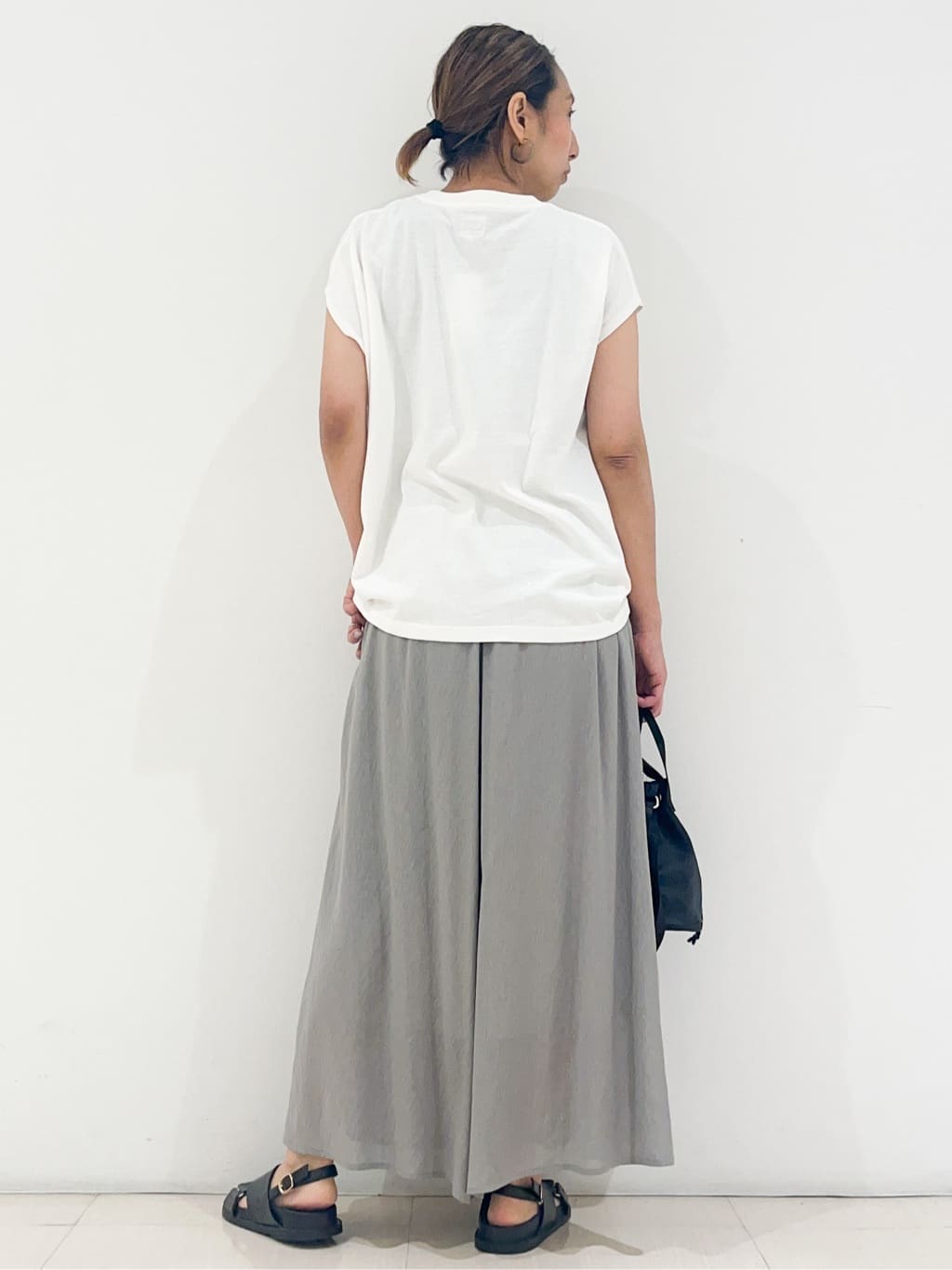 yuuco.さんの「grove｜【Lee&times;grove別注】PRINT　SLEEVELESS T-SHIRTS」を使ったコーディネート