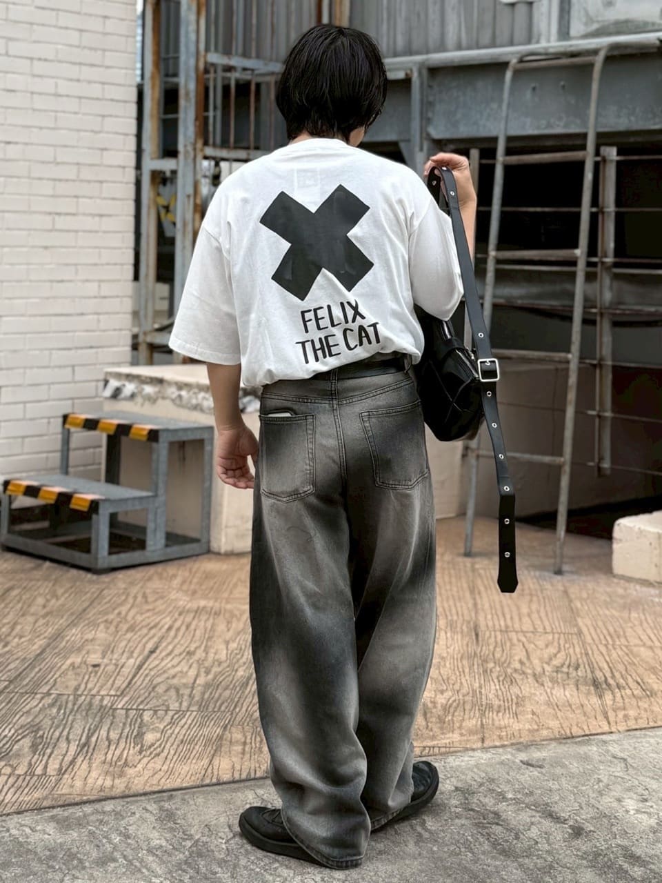 taigaさんの「tk.TAKEO KIKUCHI｜バレルシルエットパンツ（デニム＆カラーパンツ）」を使ったコーディネート