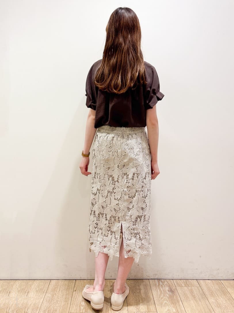 ayaさんの「index｜《7色展開／XS-LLサイズ》タックスリーブスキッパーブラウス【洗濯機洗い可／吸水速乾／抗ピル／防シ」を使ったコーディネート