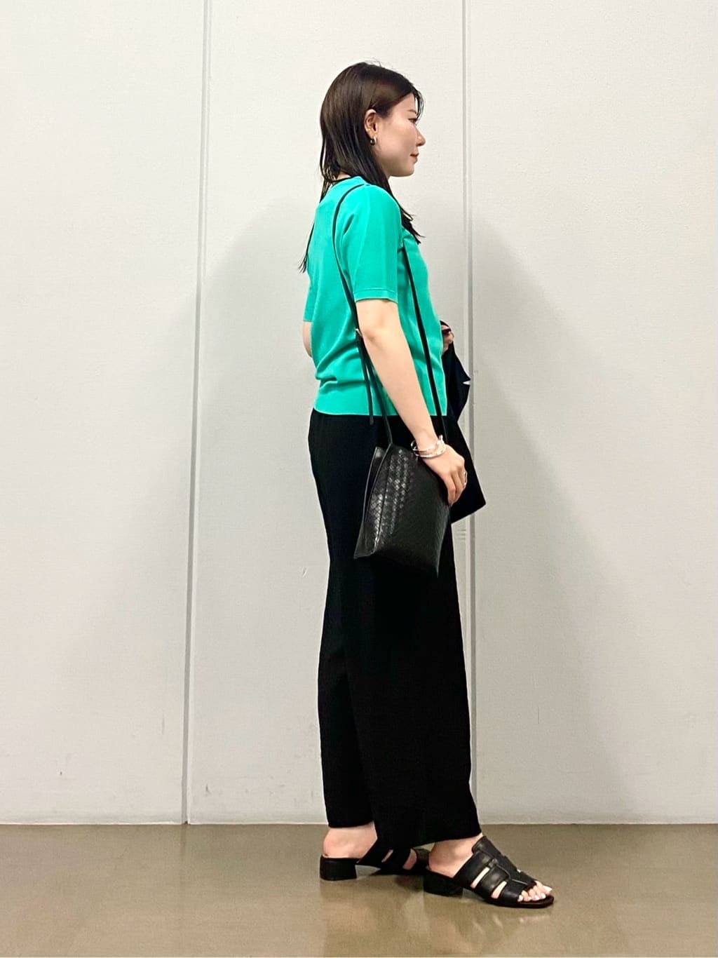 misakiさんの「INDIVI｜【洗える／UVケア／SETUP可能】ドロストワイドパンツ」を使ったコーディネート