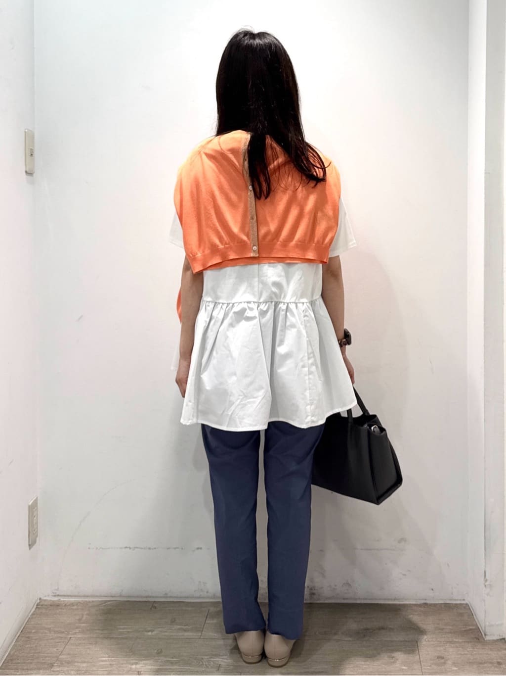 yuicciさんの「OPAQUE.CLIP｜麻混ハイストレッチイージースティックパンツ【洗濯機洗い可】」を使ったコーディネート