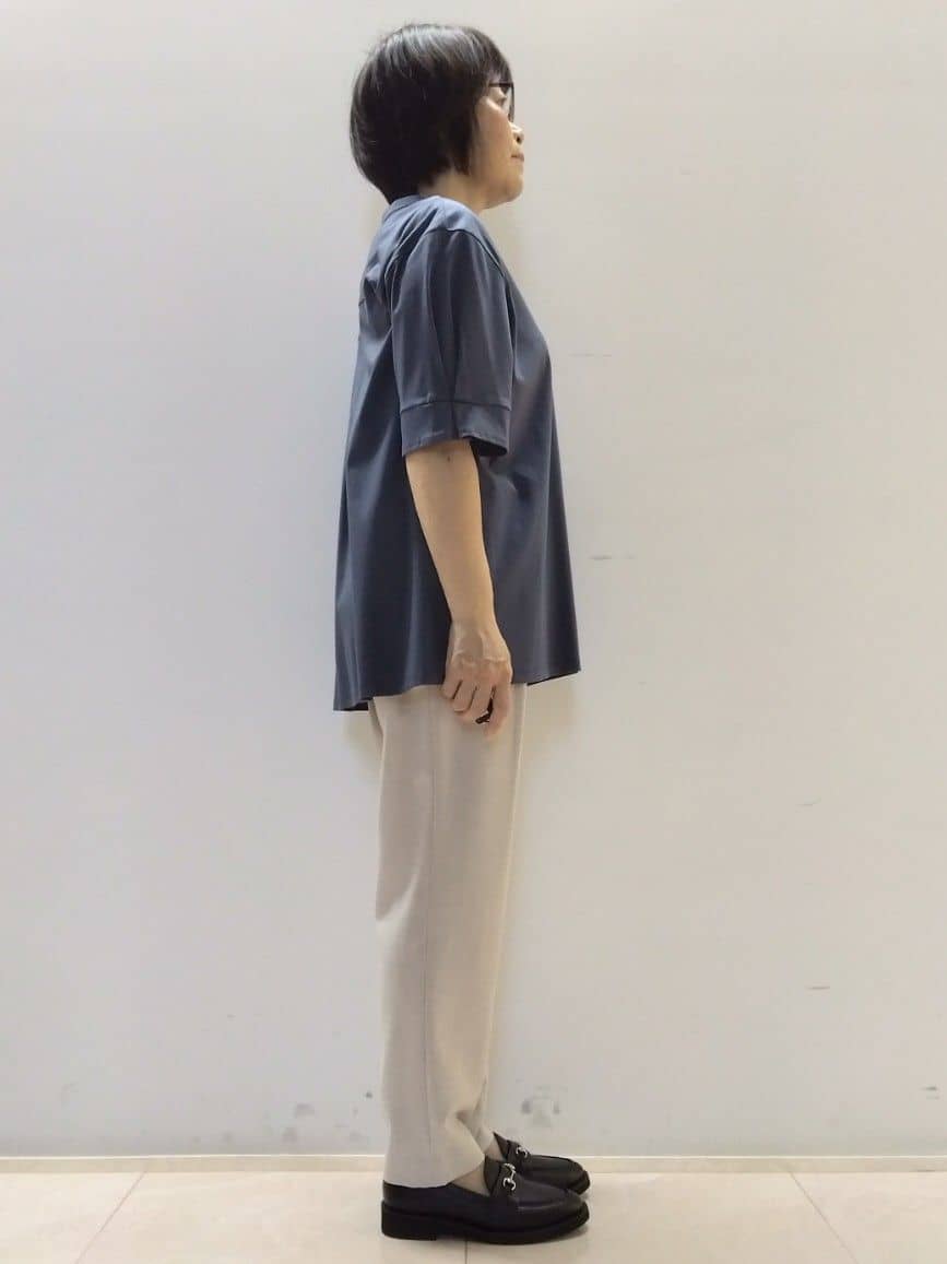 tokuさんの「Reflect｜【すっきり見え！長め丈／マシンウォッシュ可】スキッパーネックジャージトップス」を使ったコーディネート