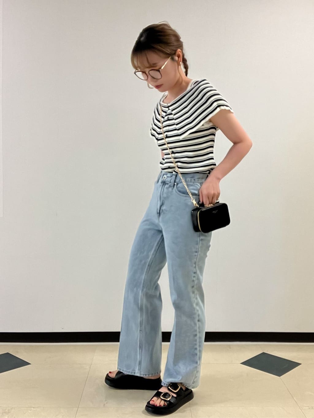 MAYUKIさんの「index｜前後2wayオフショルビッグカラーニット【洗濯機洗い可／抗ピル】」を使ったコーディネート