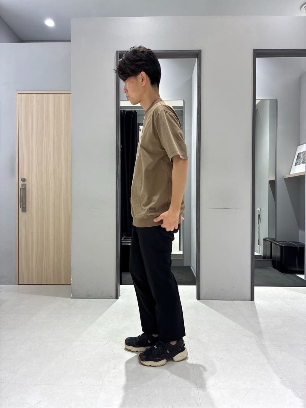 わいずみさんの「TAKEO KIKUCHI｜【抗菌防臭／5サイズ展開】ハイゲージポンチ Tシャツ」を使ったコーディネート