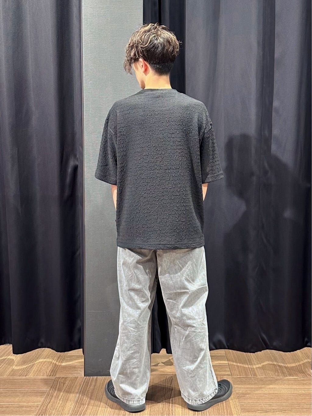 tomoyaさんの「THE SHOP TK｜楊柳ボーダー半袖Tシャツ【洗濯機OK】」を使ったコーディネート