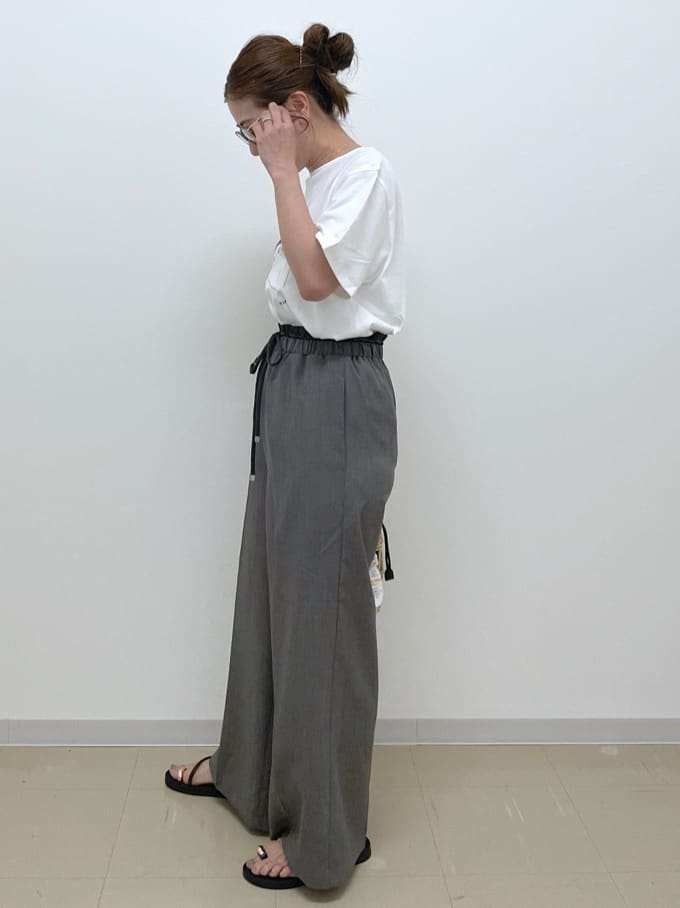 Akiさんの「OPAQUE.CLIP｜風景イラストプリントTシャツ」を使ったコーディネート