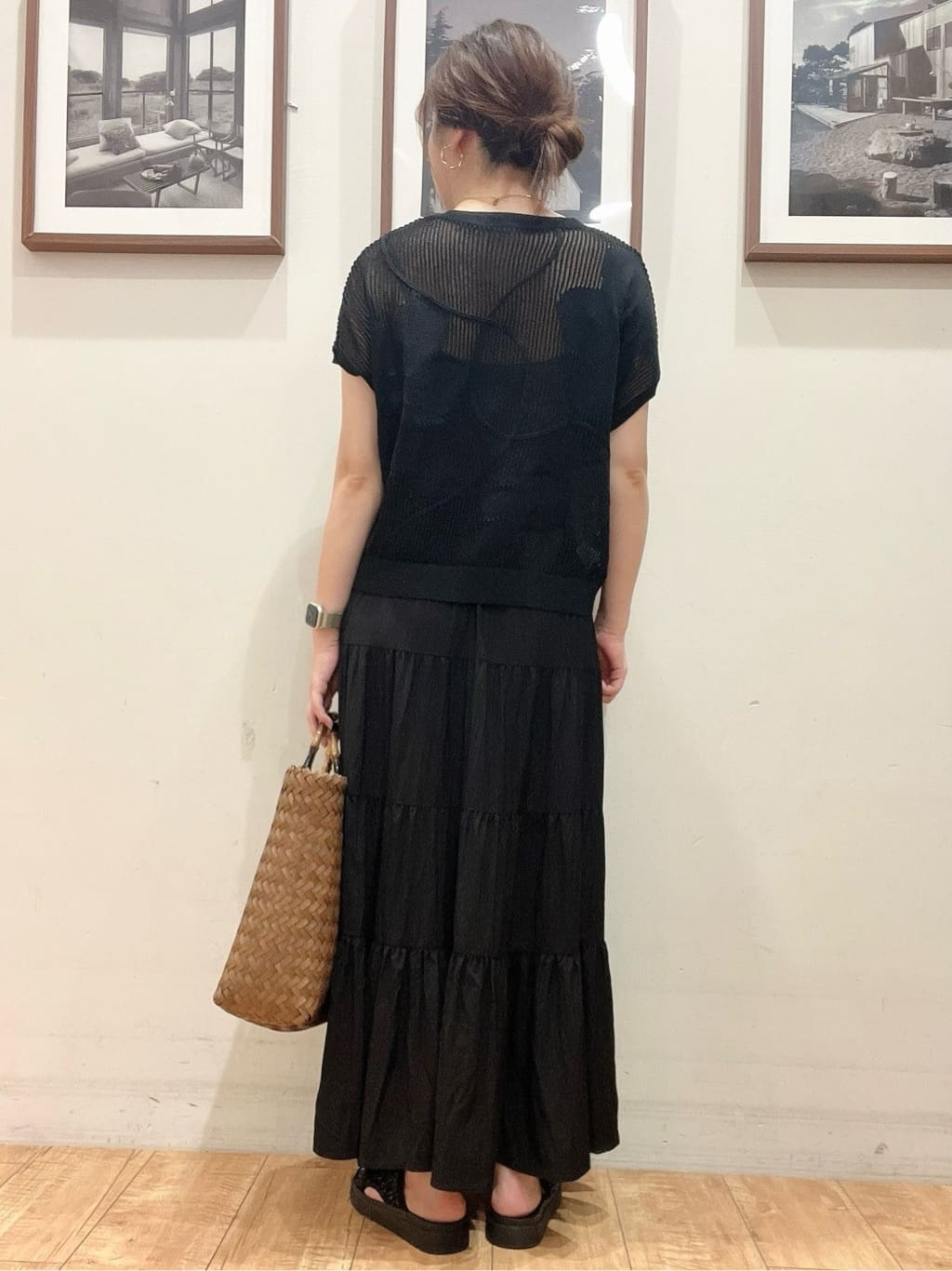 mariさんの「SHOO･LA･RUE｜【洗える/S-LL】微光沢で華やかなティアードスカート」を使ったコーディネート