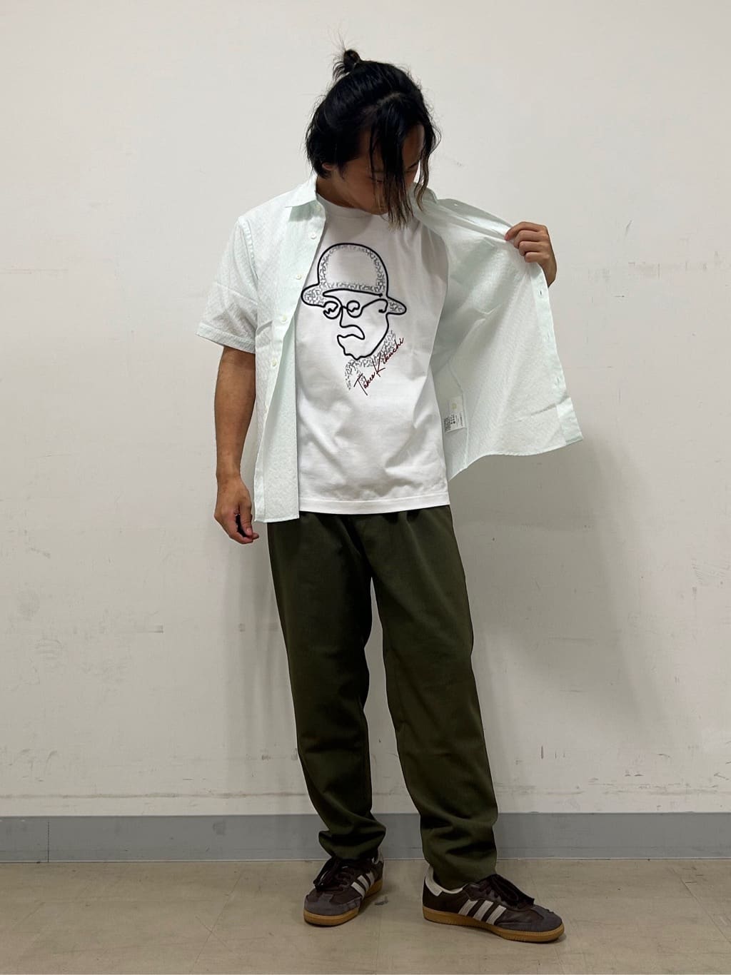 Hiroさんの「TAKEO KIKUCHI｜◆【Sサイズ～】フェイスロープ刺繍 天竺Tシャツ」を使ったコーディネート