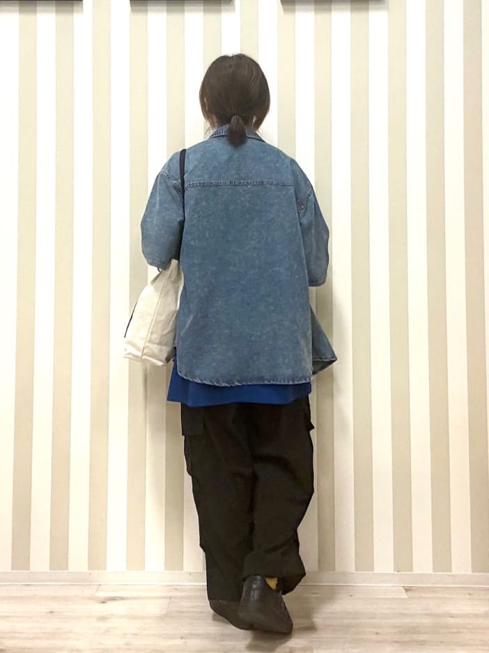 pieceさんの「SHOO･LA･RUE｜【S-LL】ゆるっと楽ちん さらさらカーゴジョガーパンツ」を使ったコーディネート