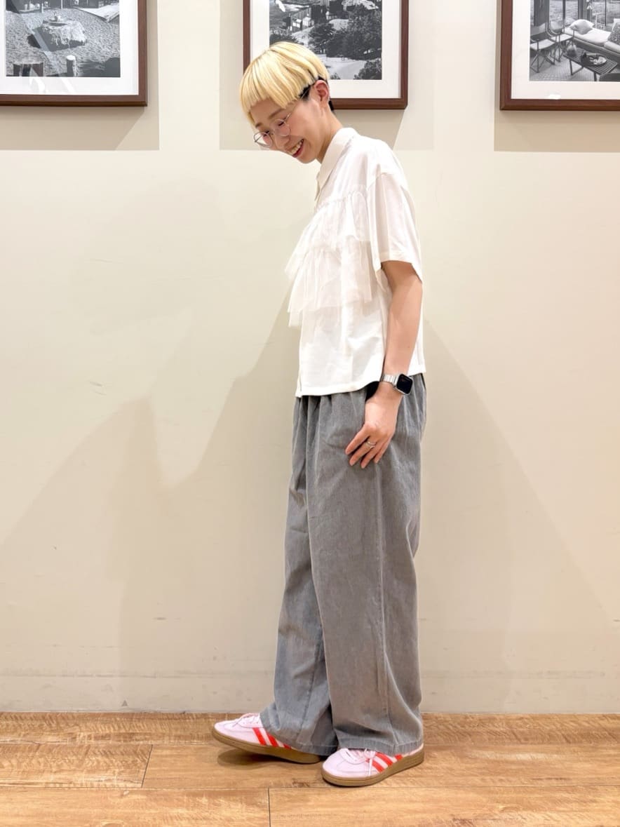 Ayumiさんの「SHOO･LA･RUE｜【S-LL】一枚でサマ見え チュールドッキングシャツ」を使ったコーディネート