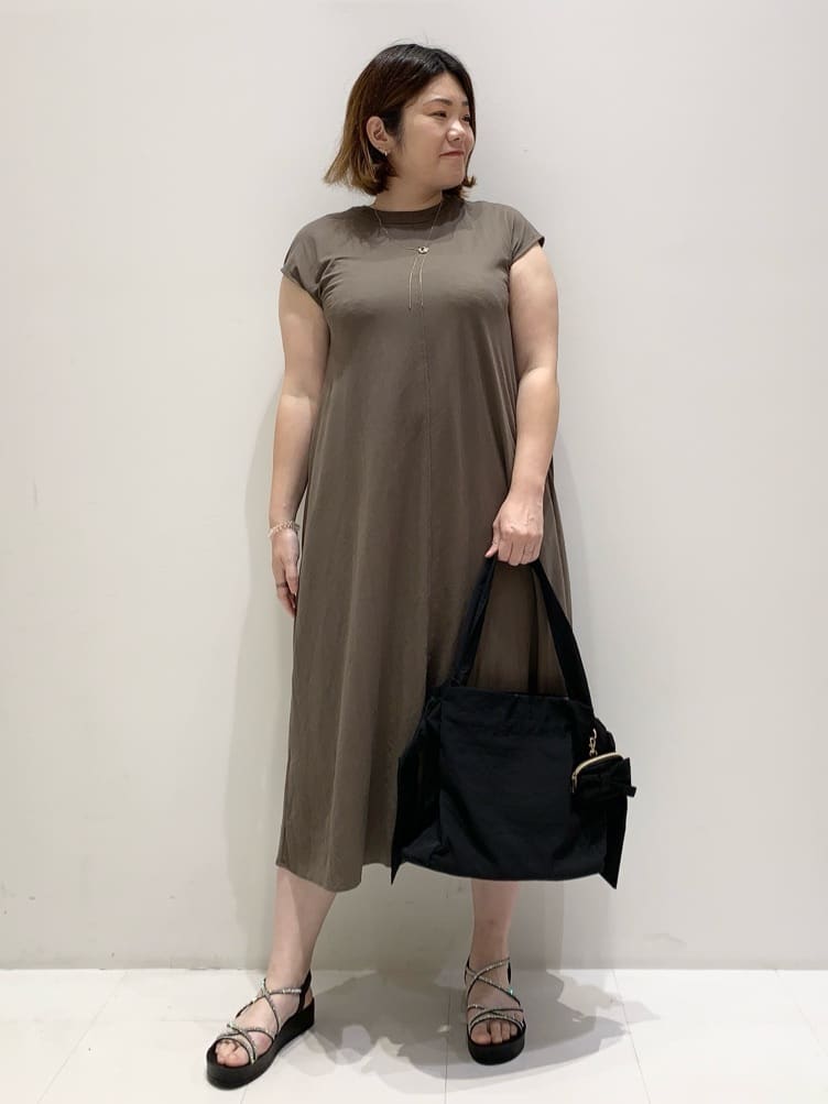 みいちゃんさんの「grove｜」を使ったコーディネート