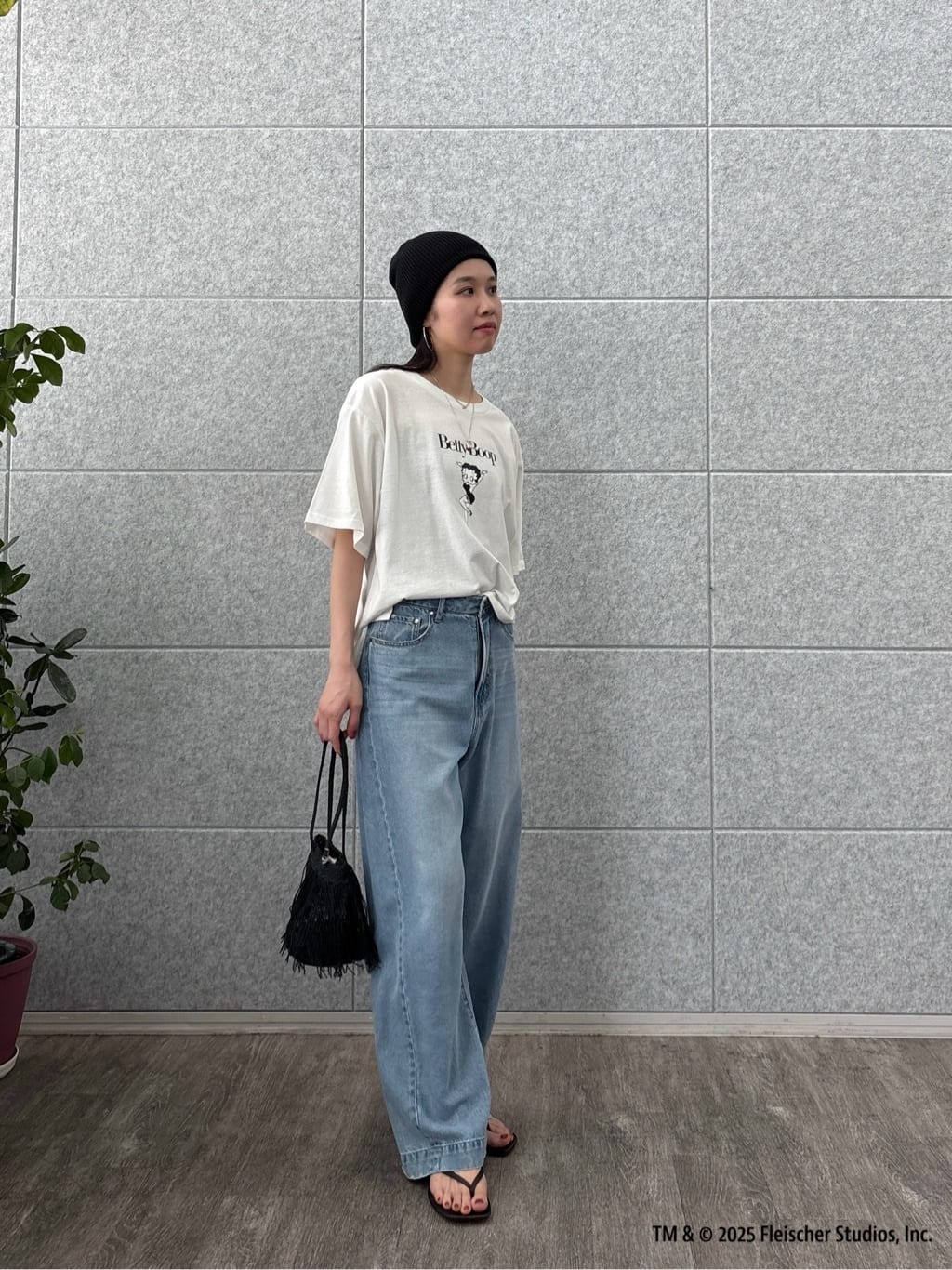 ひなさんの「INDIVI｜【Betty Boop(TM)】センタープリントワイドTシャツ」を使ったコーディネート