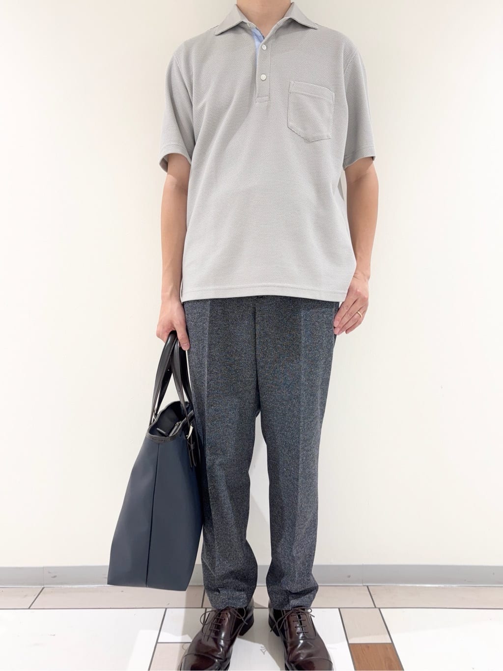 及川さんの「TAKEO KIKUCHI｜【抗菌防臭／9色5サイズ展開】ハニカムメランジ ポロシャツ」を使ったコーディネート