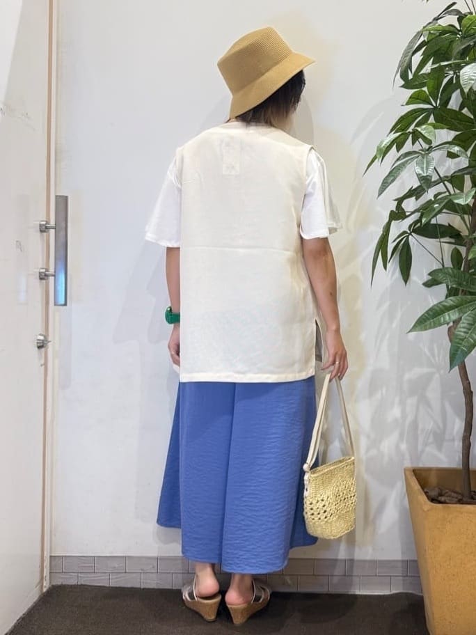 misakiさんの「SHOO･LA･RUE｜【S-LL】夏のレイヤードコーデに さらりと着られるメッシュジレ」を使ったコーディネート