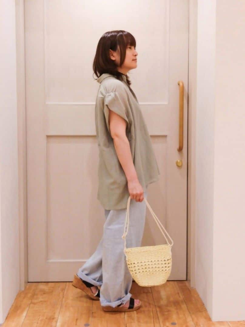 みーさんの「SHOO･LA･RUE｜【S-LL】さらシャリコットン 上品なシアー感のデザインシャツ」を使ったコーディネート