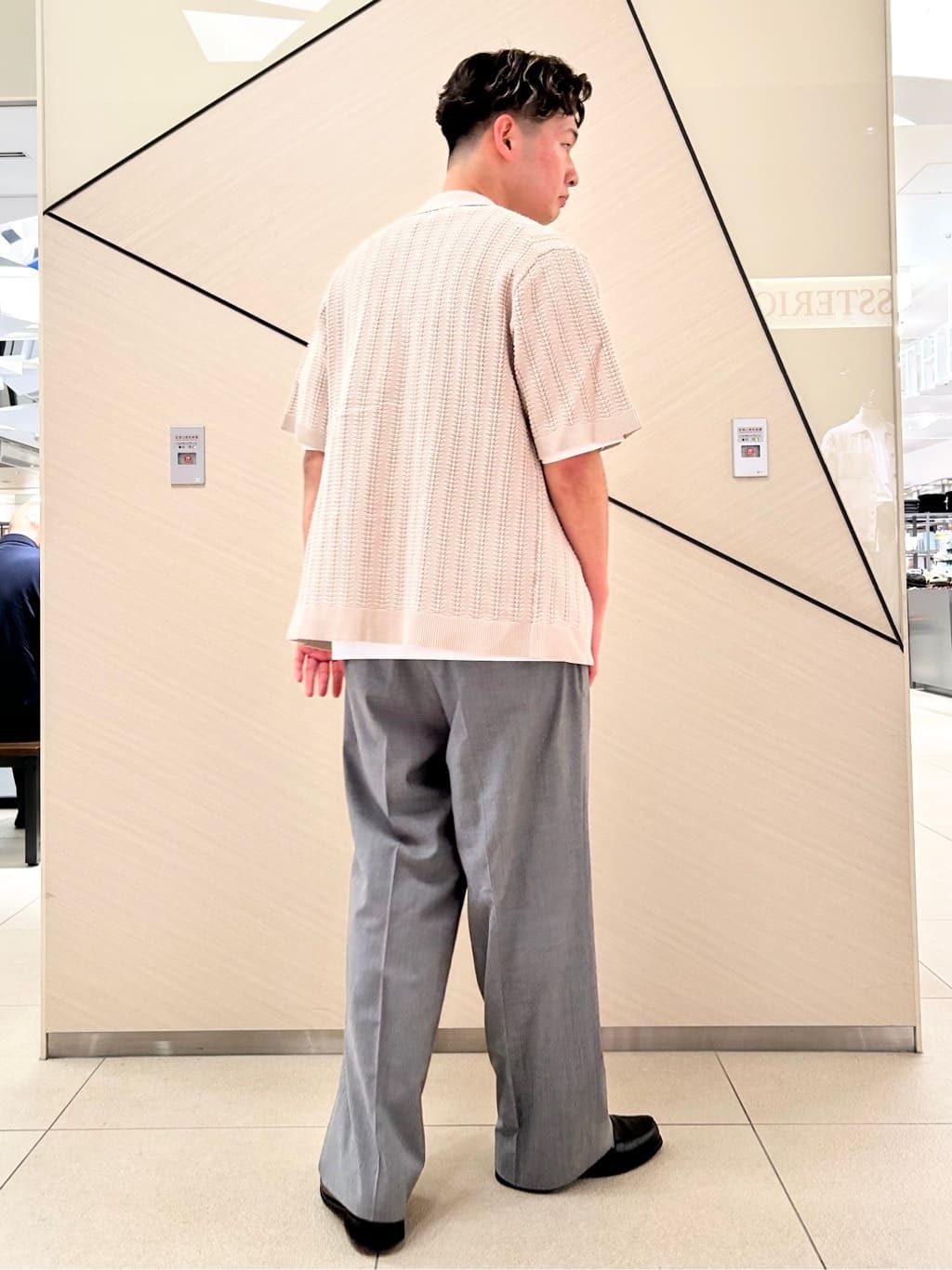 千葉亮太さんの「DRESSTERIOR｜オーガニックコットン キューバニットシャツ」を使ったコーディネート