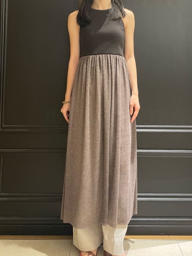 Karinさんの「DRESSTERIOR｜Carouselambra（ケラウズランブラ）【別注】BOAT TANK TOP DRESS」を使ったコーディネート