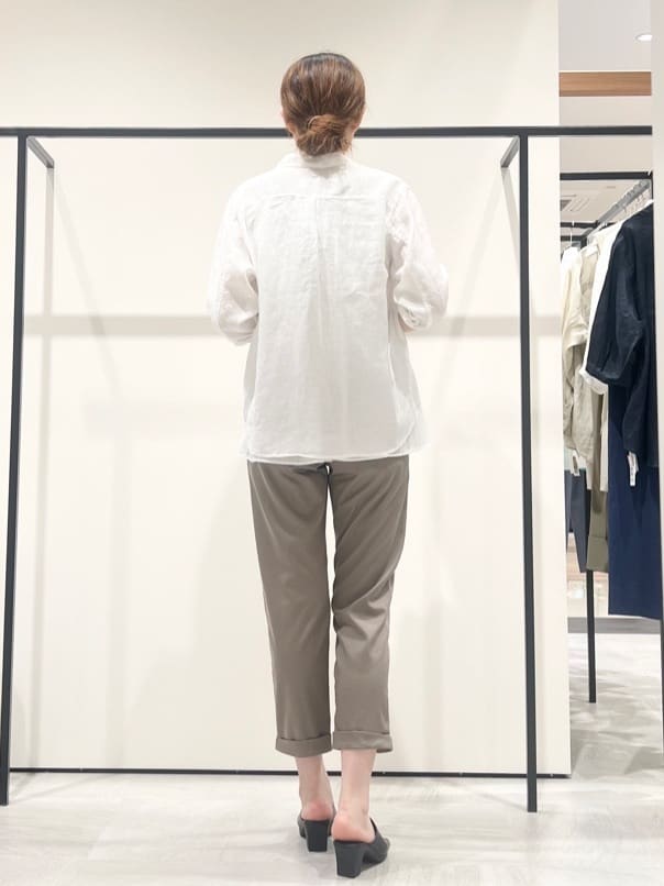 T.Kさんの「INDIVI｜【洗える／レイヤードにも活躍】ペプラムインナートップス」を使ったコーディネート