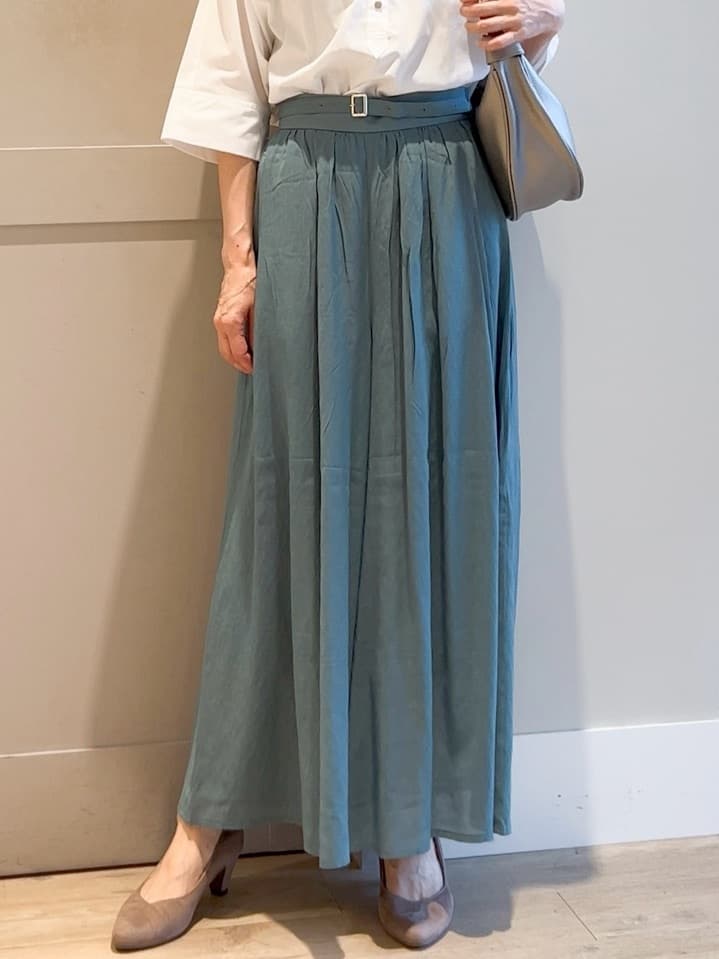 yamakoさんの「grove｜ラウンドメタルバングル」を使ったコーディネート