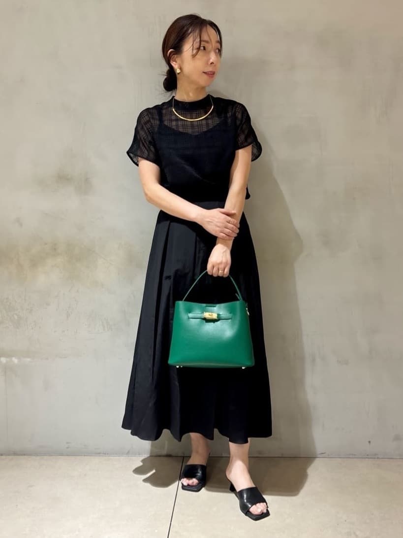 tomoさんの「UNTITLED｜【シアー】チェックスタンドネックブラウス」を使ったコーディネート