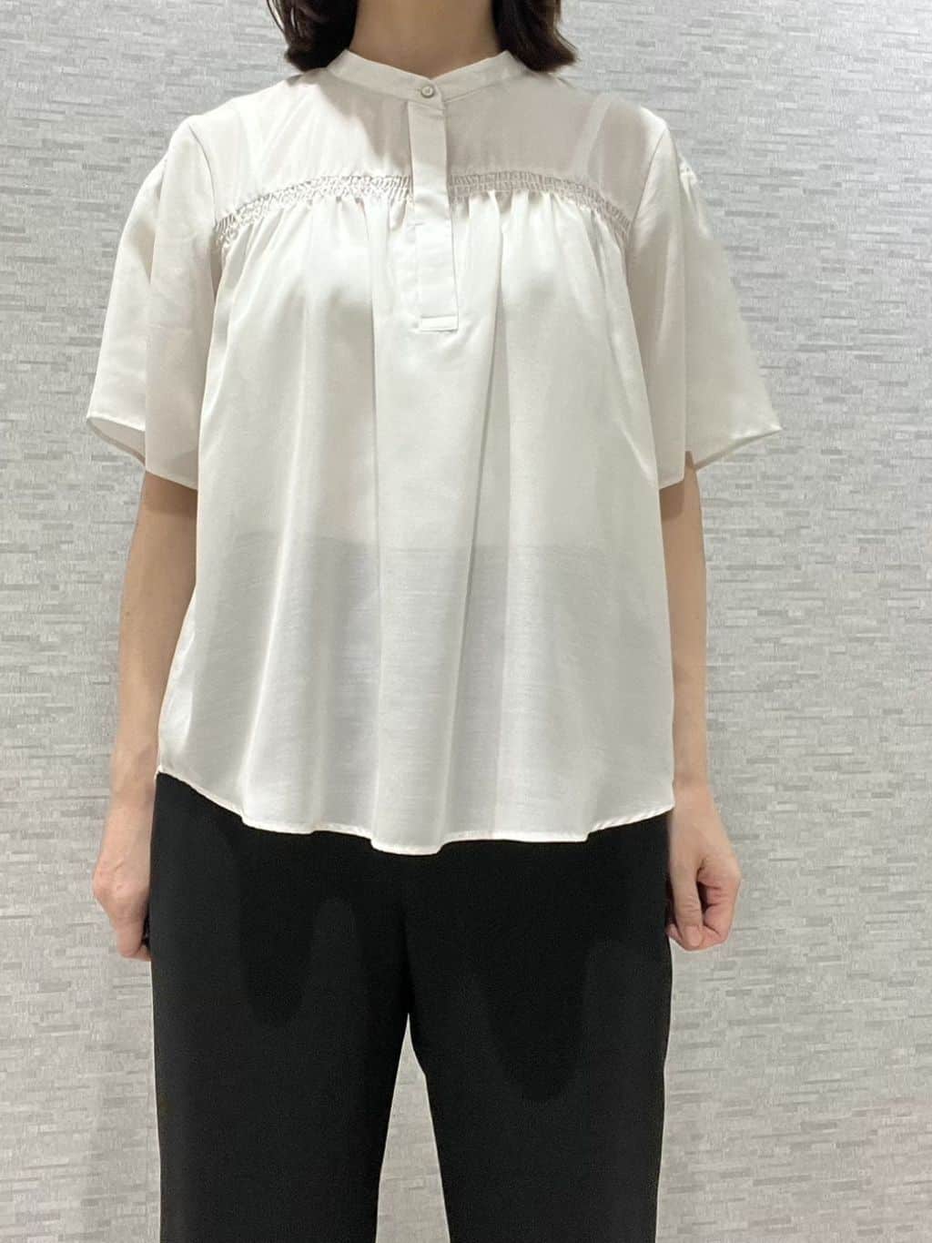 marikoさんの「Reflect｜【選べる5色◎／マシンウォッシュ可】シャーリングデザインブラウス」を使ったコーディネート