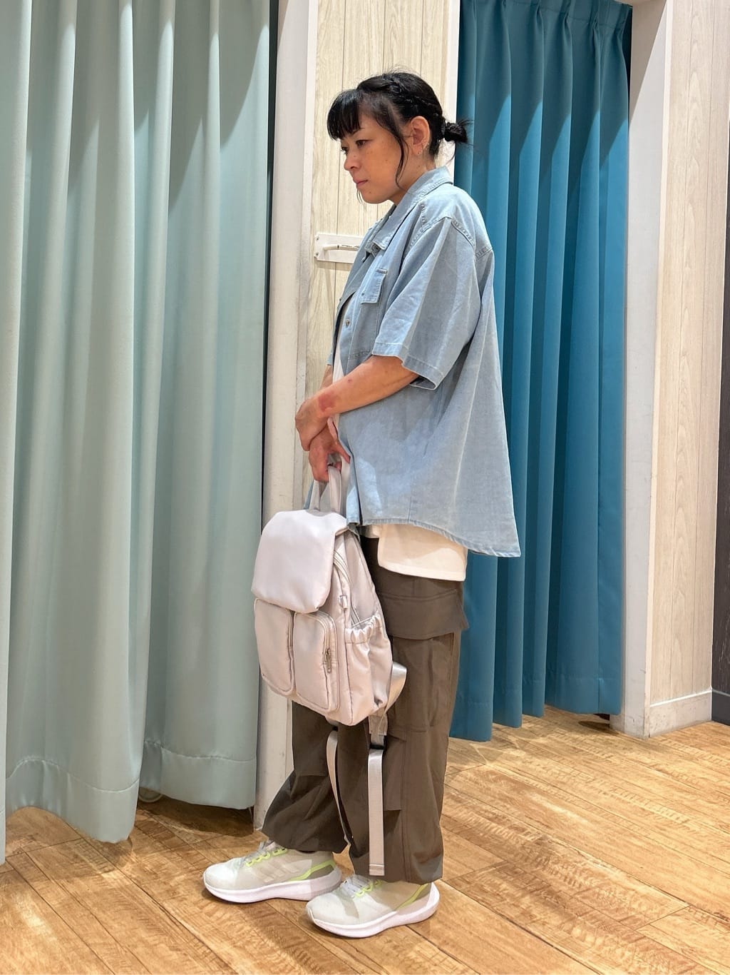 わかさんの「SHOO･LA･RUE｜◆【S-LL】こなれ感ある着こなしに ケミカルウォッシュ5分袖デニムシャツ」を使ったコーディネート