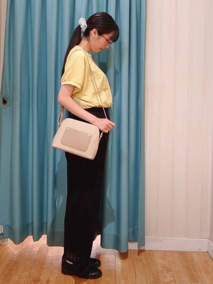 hanaさんの「SHOO･LA･RUE｜【ひんやり/洗濯後しわになりにくい】リブ切り替えドルマンブラウス」を使ったコーディネート