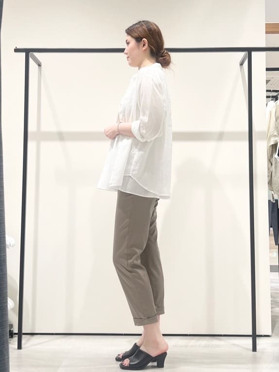 T.Kさんの「INDIVI｜【洗える／レイヤードにも活躍】ペプラムインナートップス」を使ったコーディネート