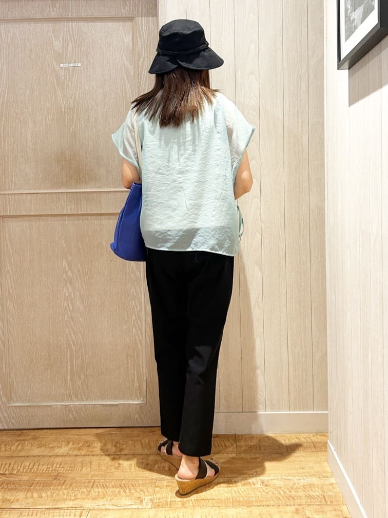 yukaさんの「SHOO･LA･RUE｜【洗える/S-LL/美脚シルエット】ハイパーストレッチ テーパードパンツ」を使ったコーディネート