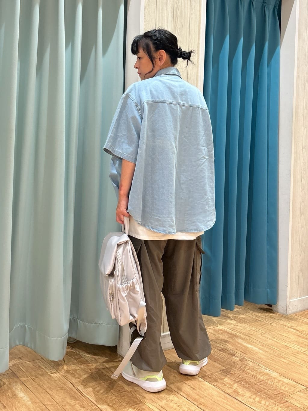 わかさんの「SHOO･LA･RUE｜◆【S-LL】こなれ感ある着こなしに ケミカルウォッシュ5分袖デニムシャツ」を使ったコーディネート
