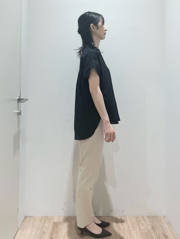 momokoさんの「OPAQUE.CLIP｜《7色展開／SS-LLサイズ》ストレッチスキッパーブラウス／セットアップ対応【洗濯機洗い可／防シワ】」を使ったコーディネート