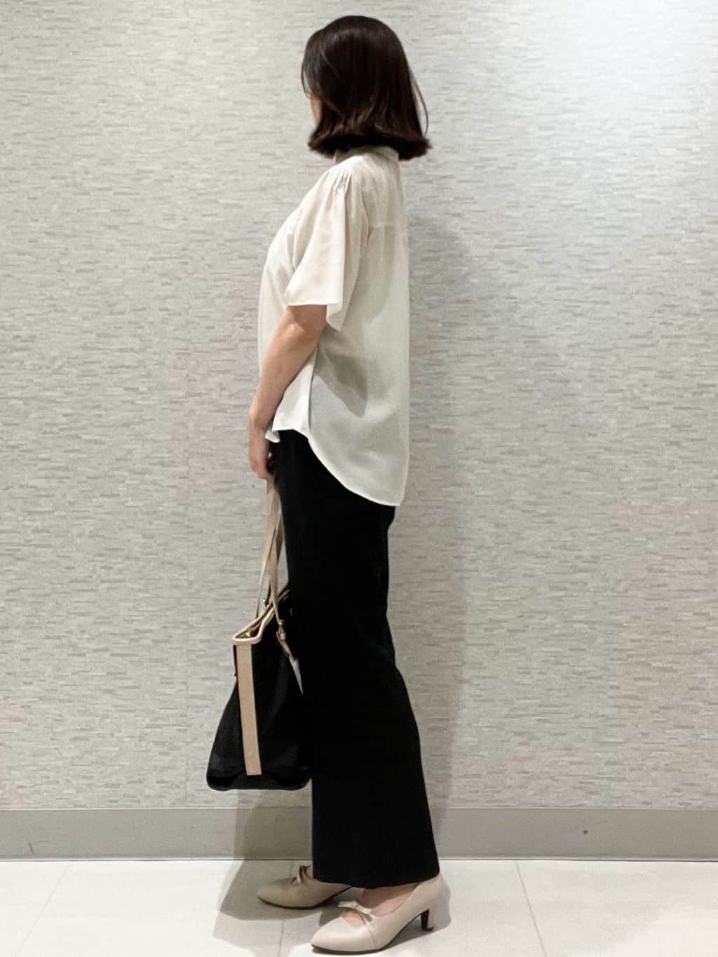 marikoさんの「Reflect｜【選べる5色◎／マシンウォッシュ可】シャーリングデザインブラウス」を使ったコーディネート